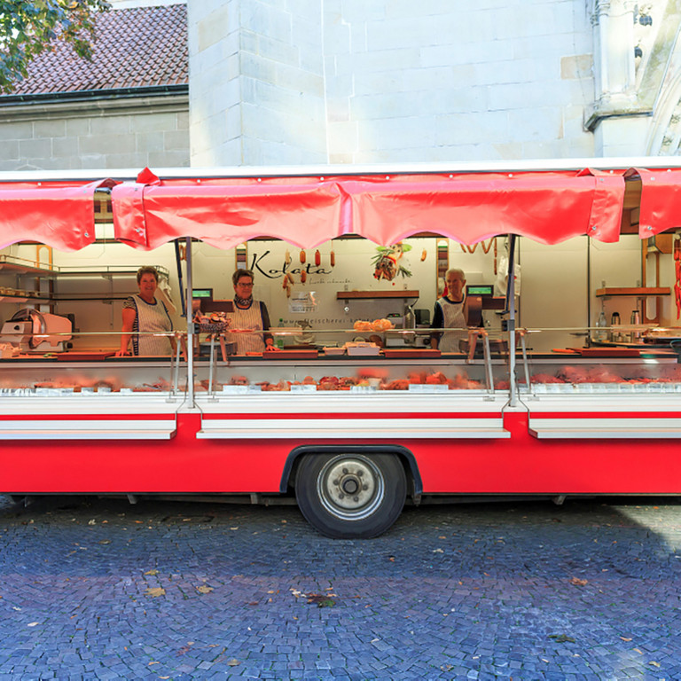 Stand von Fleischerei Lechtermann (ehem. Kolata) auf dem Wochenmarkt 