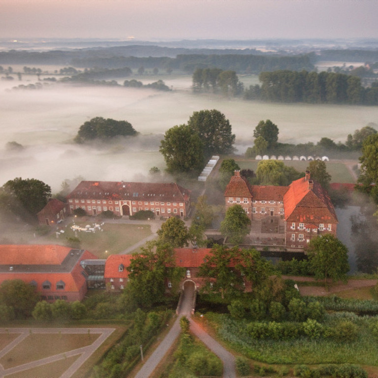 Luftbild Schloss Oberwerries, Lippeauen im Morgennebel