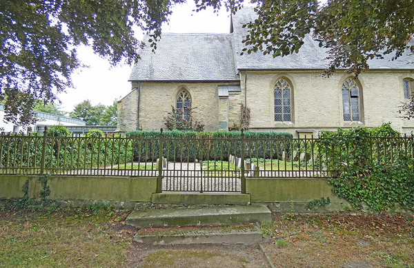 Erbbegräbnis der Familie von der Recke auf den Friedhof Uentrop