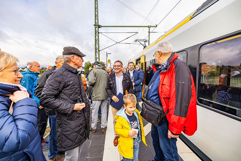 Haltepunkt-Eröffnung in Westtünnen