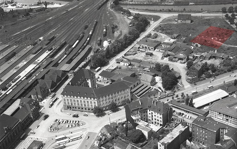 Luftaufnahme des Bahnhofsviertels von 1956