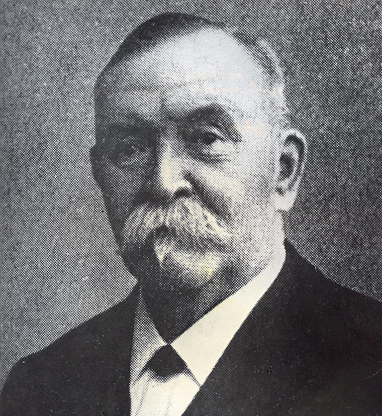 Portraitaufnahme von Branddirektor Franz Middendorf