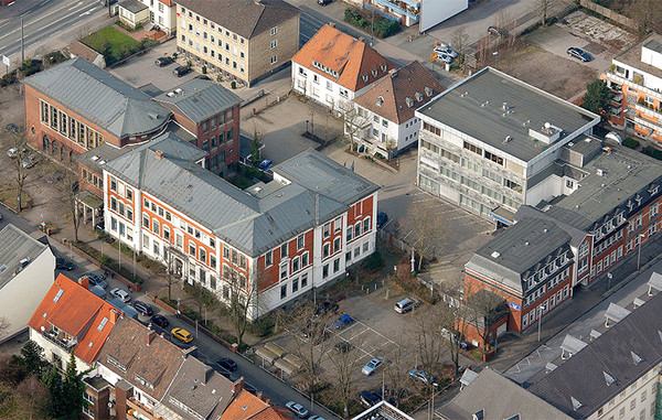 Luftaufnahme mit Blick auf die Hohe Straße 