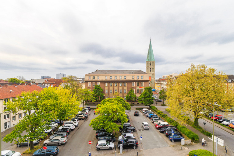 Hans-Böckler-Platz und Pädagogisches Zentrum