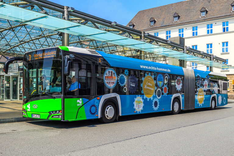 "Echte Hammer"- Bus an der Insel