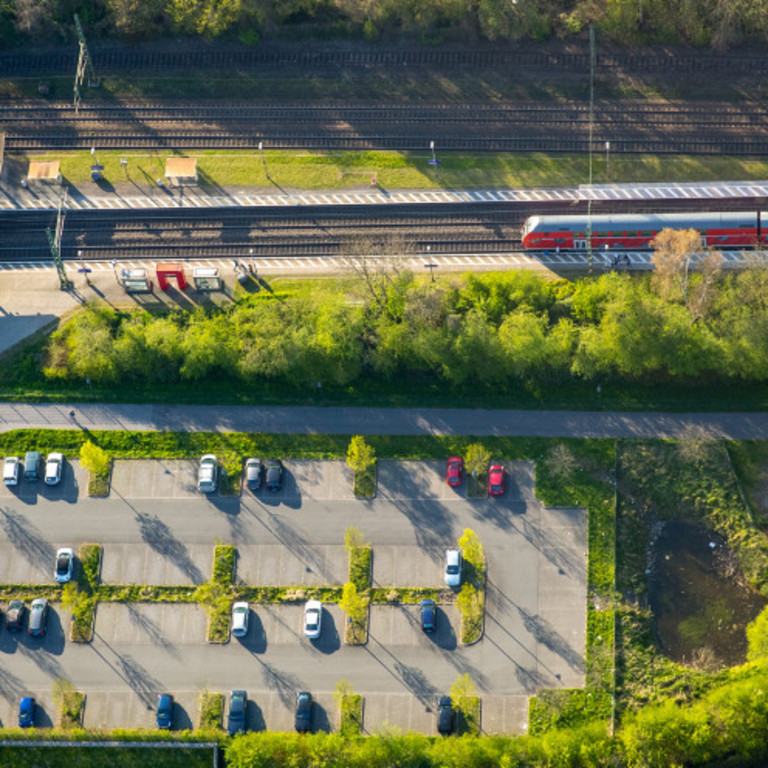 Bahnhof Heessen mit Parkplatz