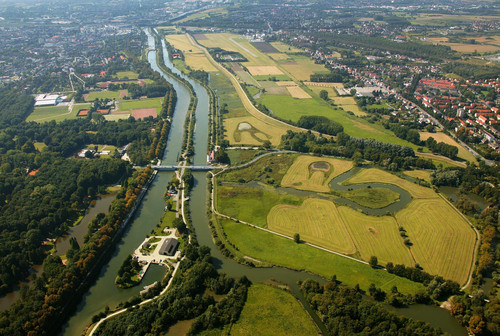 Das Bild zeigt Lippe und Kanal im Bereich der Innenstadt