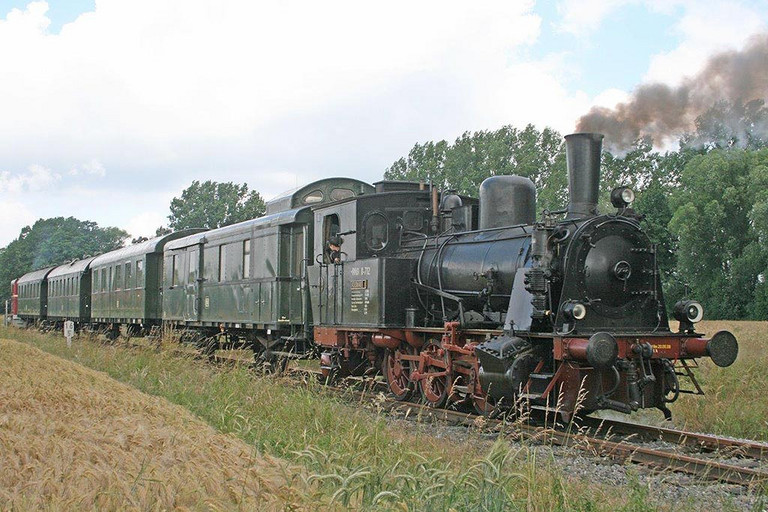 Dampfzug der Museumseisenbahn Hamm auf der Ruhr-Lippe-Eisenbahn