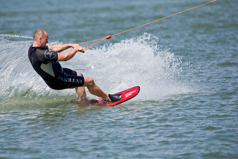 Wasserski-Sportler auf dem Haarener See