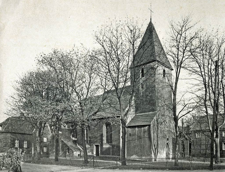 Ansicht der Jakobuskirche von Nordwesten, um 1900