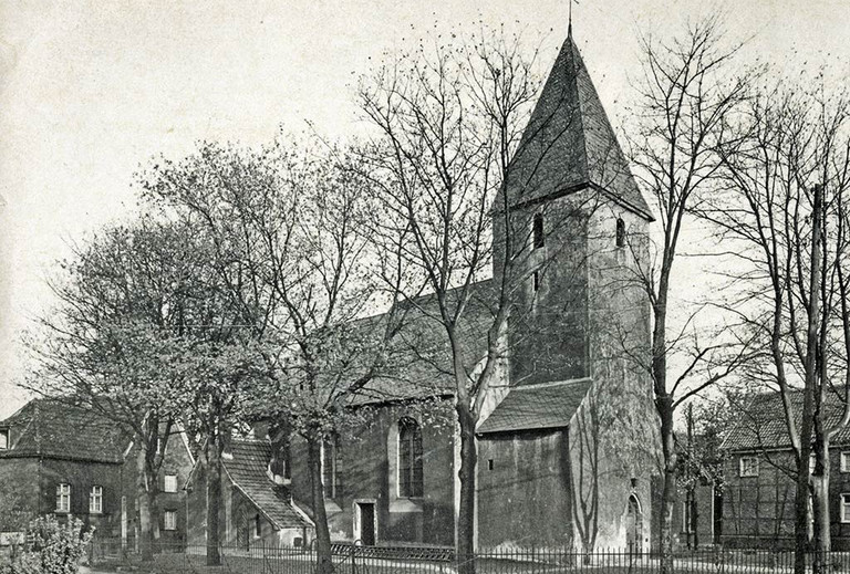 Ansicht der Jakobuskirche von Nordwesten, um 1900