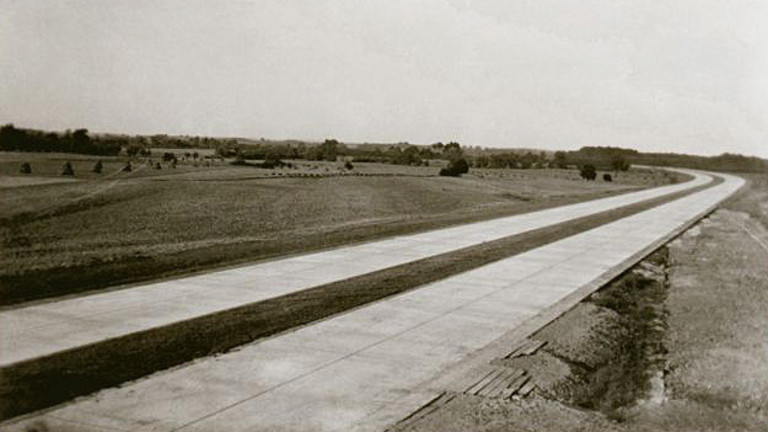 Historische Aufnahme der Reichsautobahn-Strecke 5