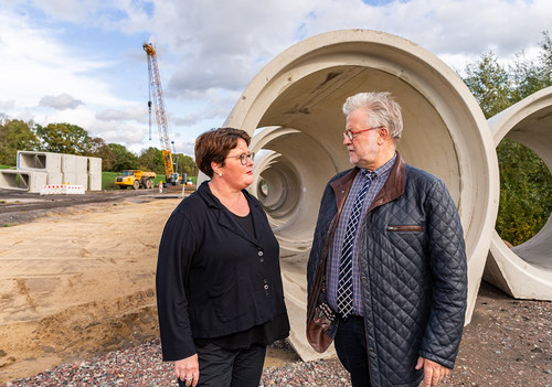 Das Bild zeigt Silke Bielefeld und Dirk Klingenberg