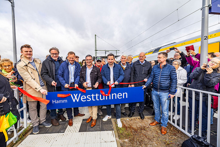 Haltepunkt-Eröffnung in Westtünnen