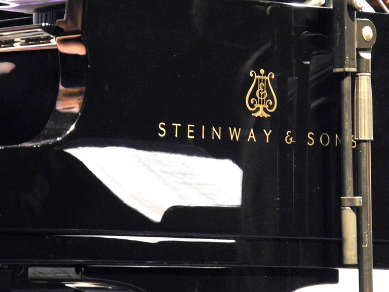 Der Steinway-Flügel im Kurhaus Bad Hamm (Anschnitt)