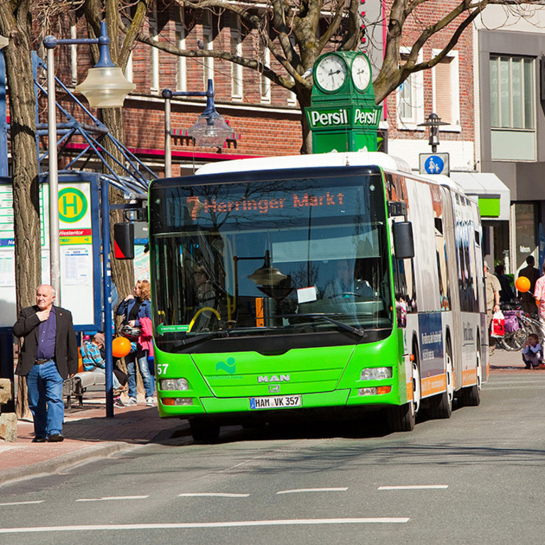 Ein Bus der Stadtwerke am Westentor