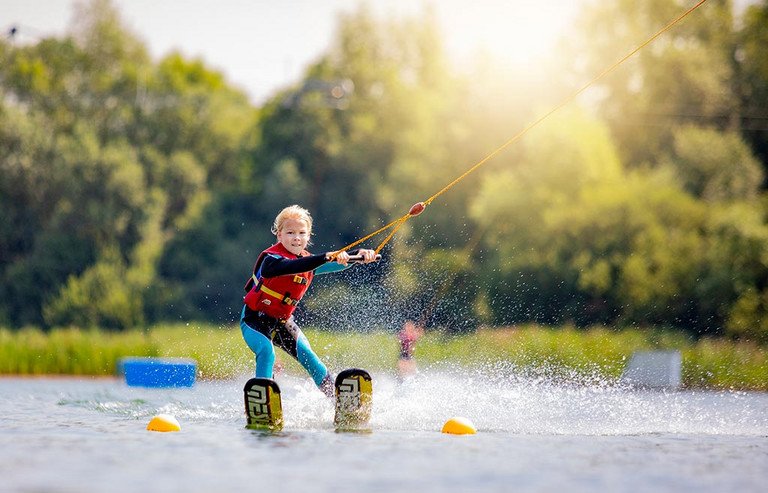 Wasserski-Ferienkurs für Kinder